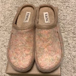 Taos Re Do Orange Sherbet clog size 38